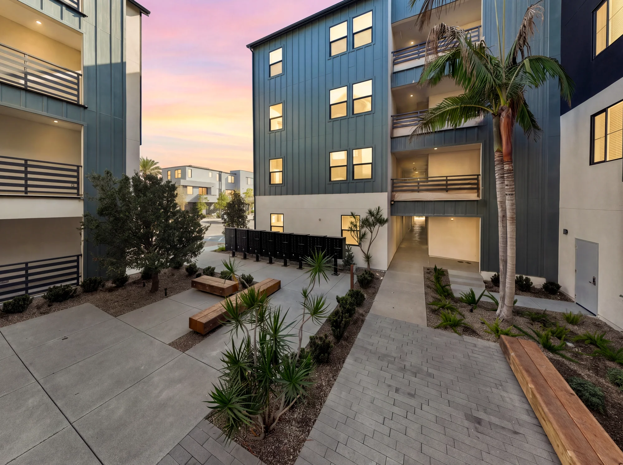 Sisal at Epoca Courtyard